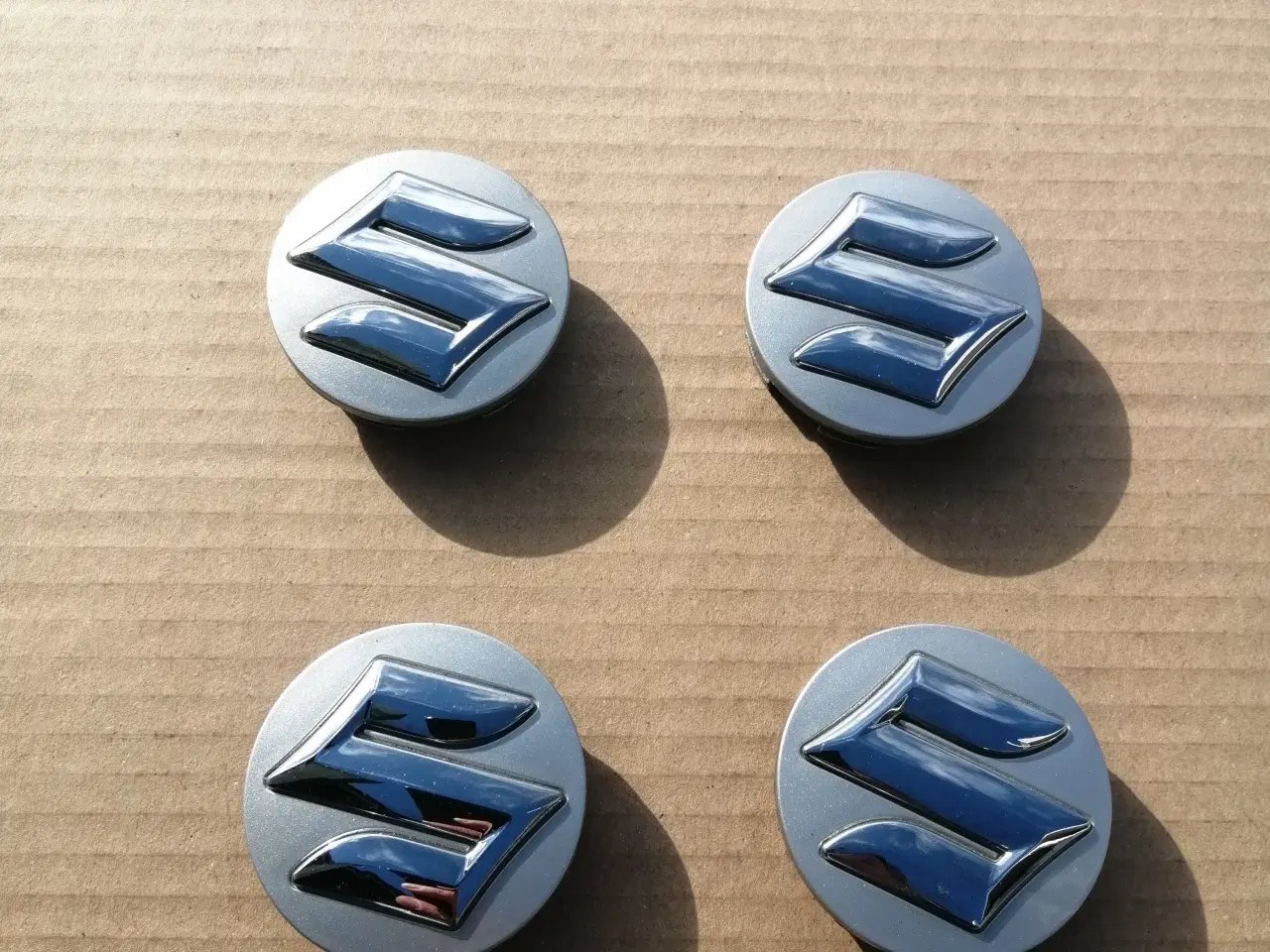 Billede 1 - Originale Emblemer til Nissan, Suzuki, Dacia