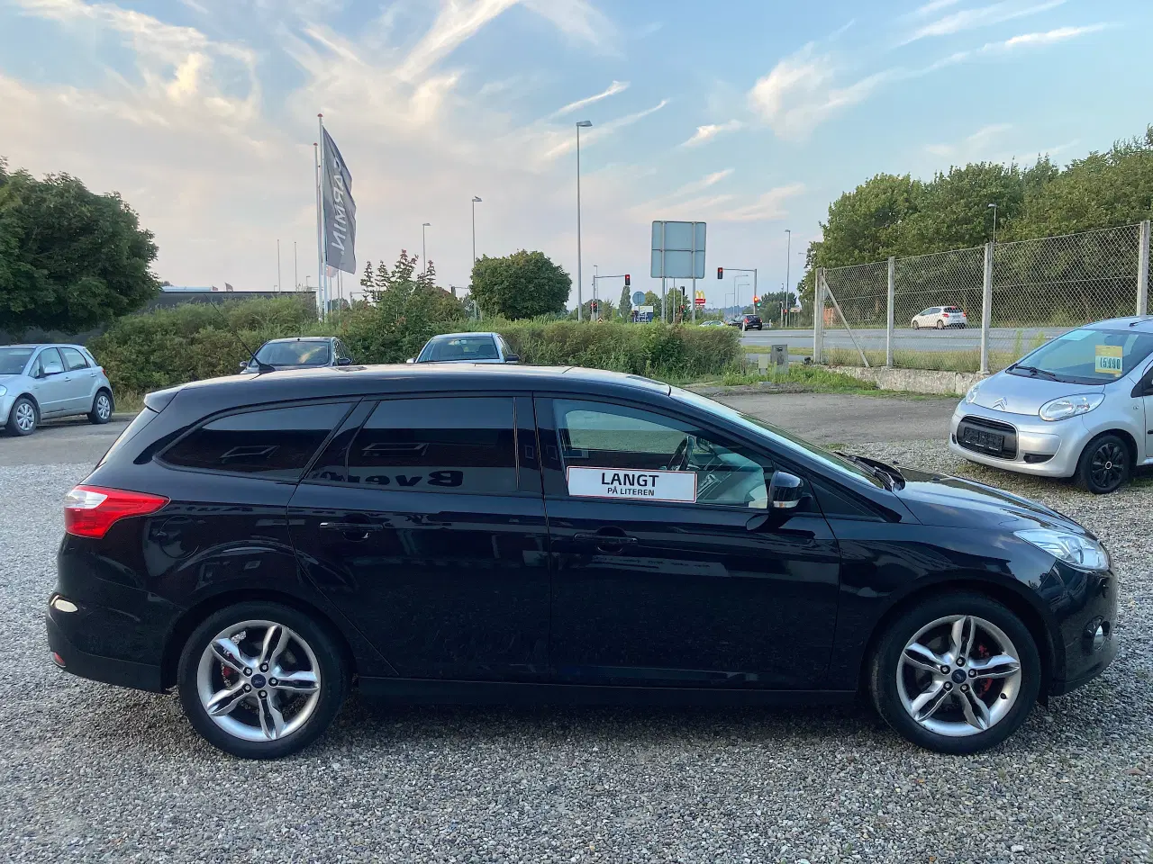 Billede 2 - Ford Focus Nysyn meget pæn og velholdt
