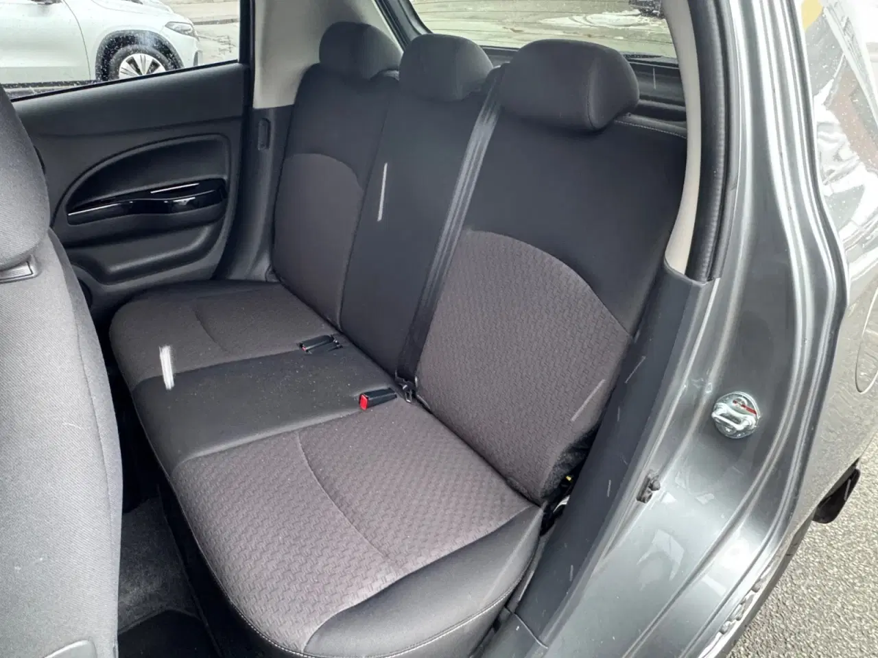 Billede 8 - Mitsubishi Space Star 1,2 Inlead