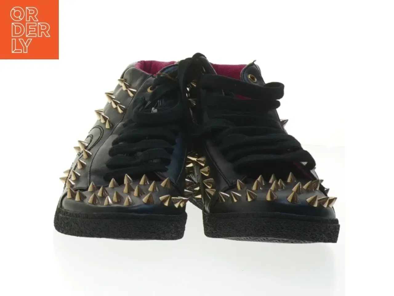 Billede 3 - Sorte sneakers med nitter fra Pieces (ubrugte, str. 38 )
