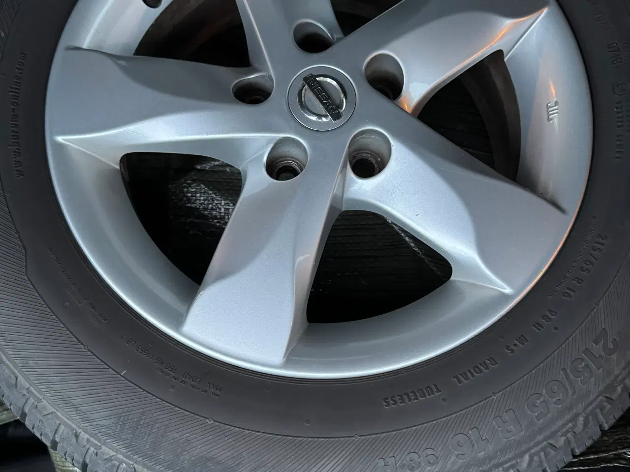 Billede 4 - Velkørende Nissan Qashqai med et år til syn. 