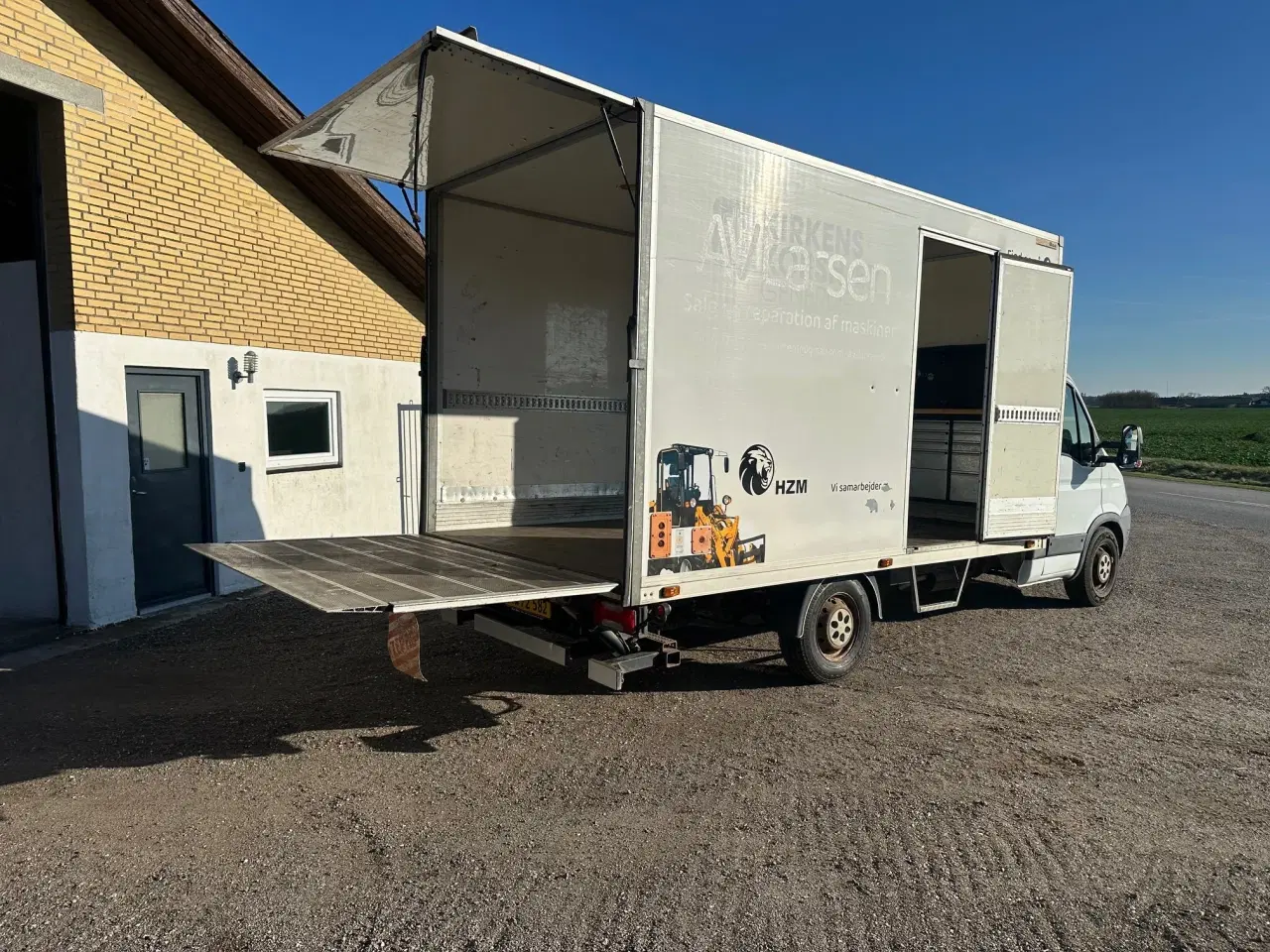 Billede 5 - Iveco 35s Kassebil med lift