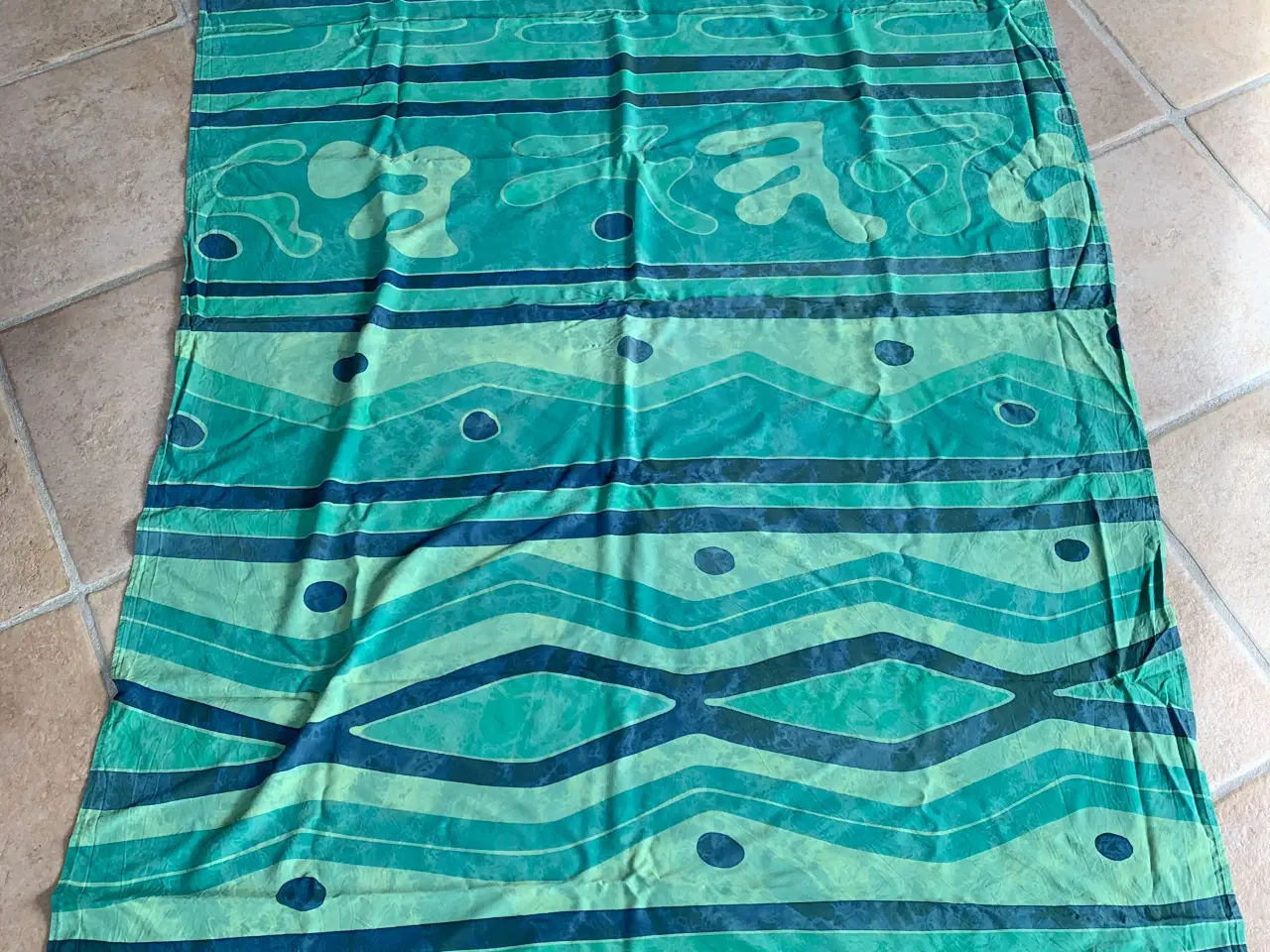 Billede 1 - Løgagers tørklæde i let stof