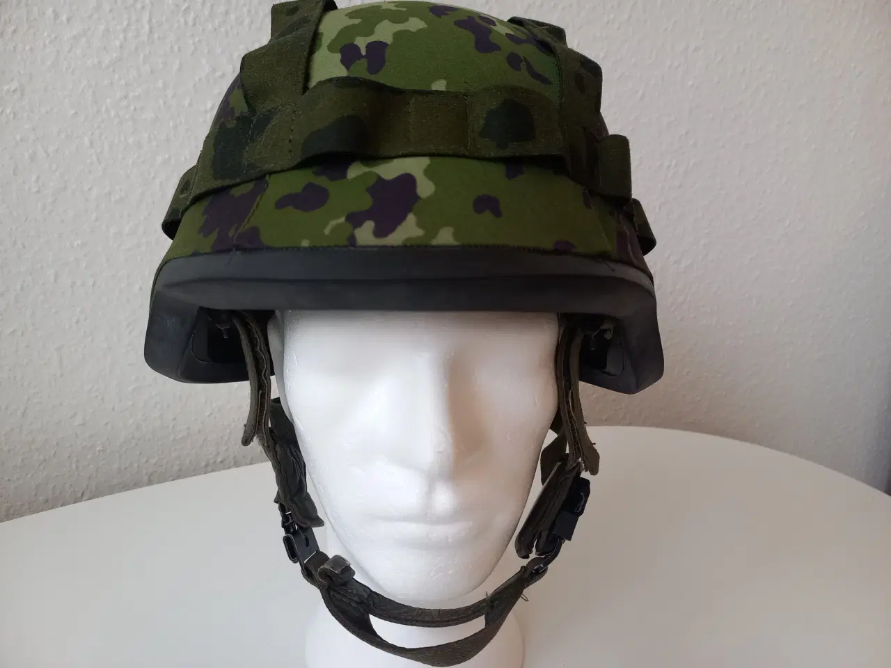 Billede 2 - Hjelm M/96 - Str. M - Camouflage M/84 - Militær