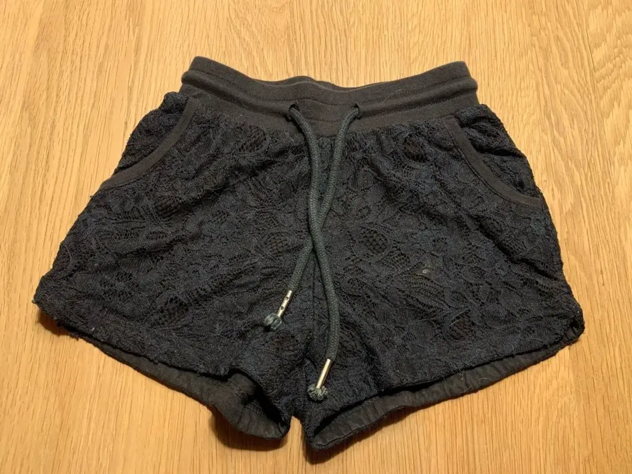 Billede 1 - Sofie schnoor shorts og blandet tøj 104