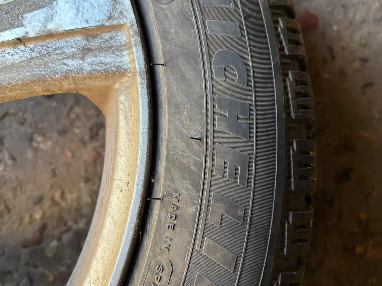 Billede 3 - 4 stk. vinterdæk på fælge fra Volvo V 70 2008