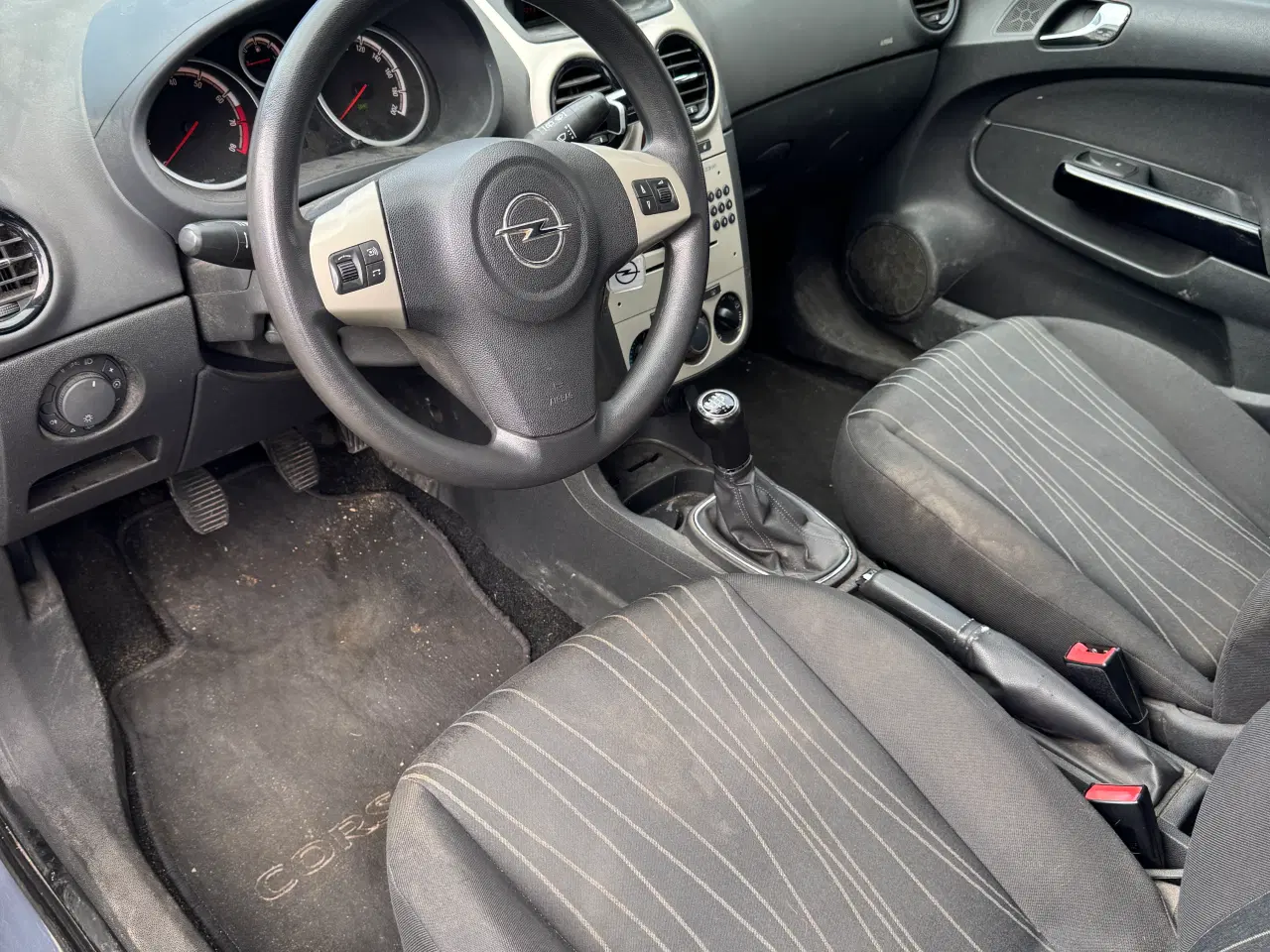 Billede 5 - Opel Corsa 1.2 5d årg 2007 1.5 år til syn