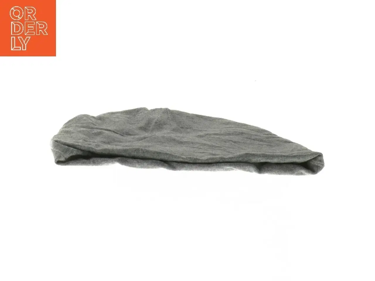 Billede 3 - Grå hue med broderet logo fra Hummel (str. 86-92 )