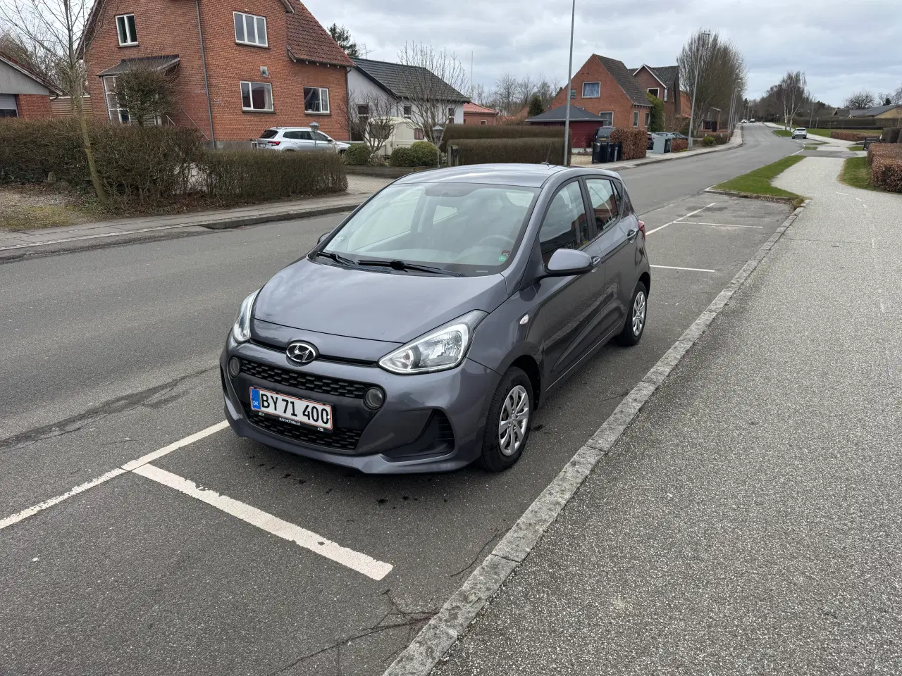 Billede 1 - Økonomisk bil til by eller pendler