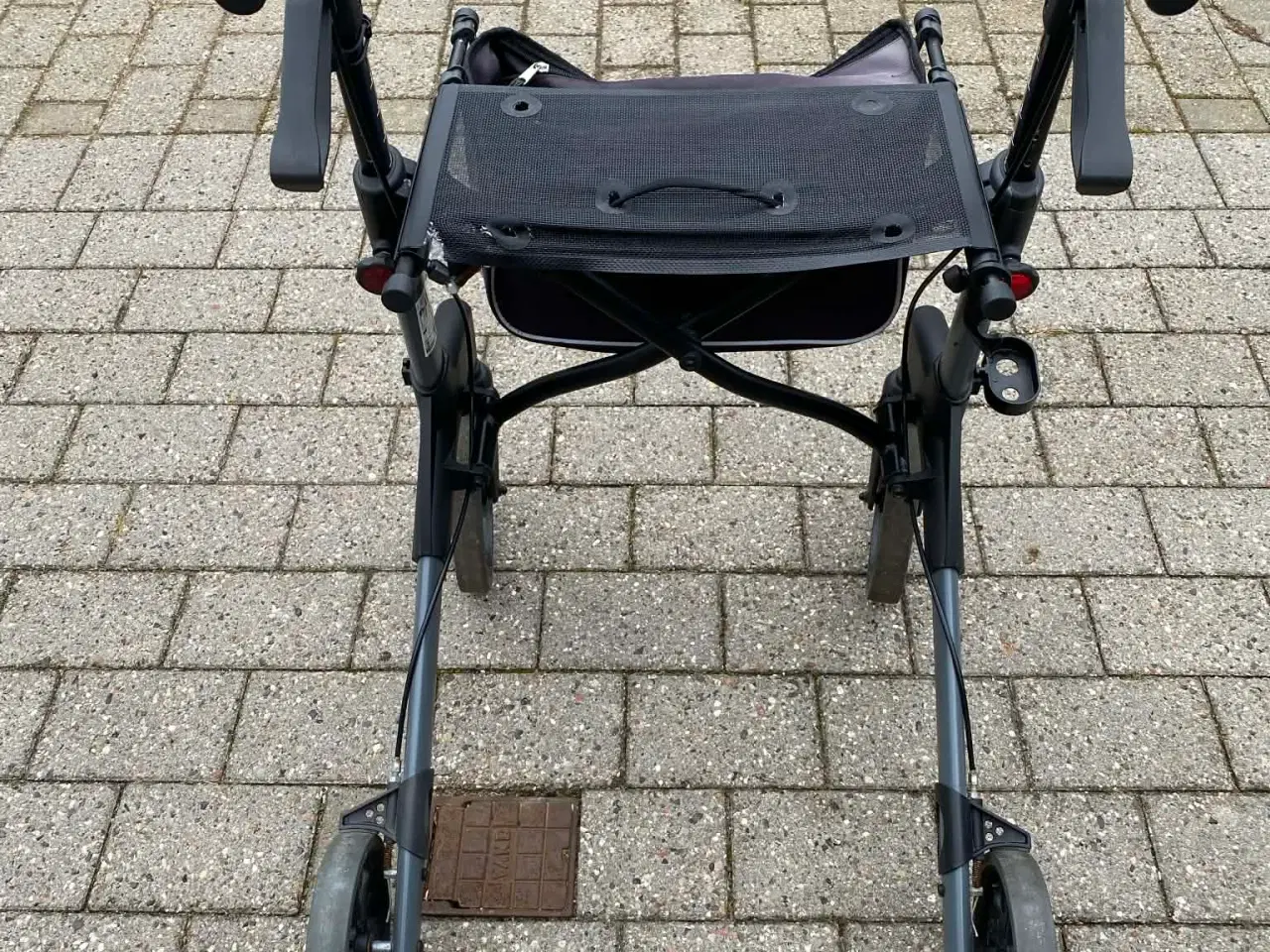 Billede 2 - Rollator søger nyt hjem