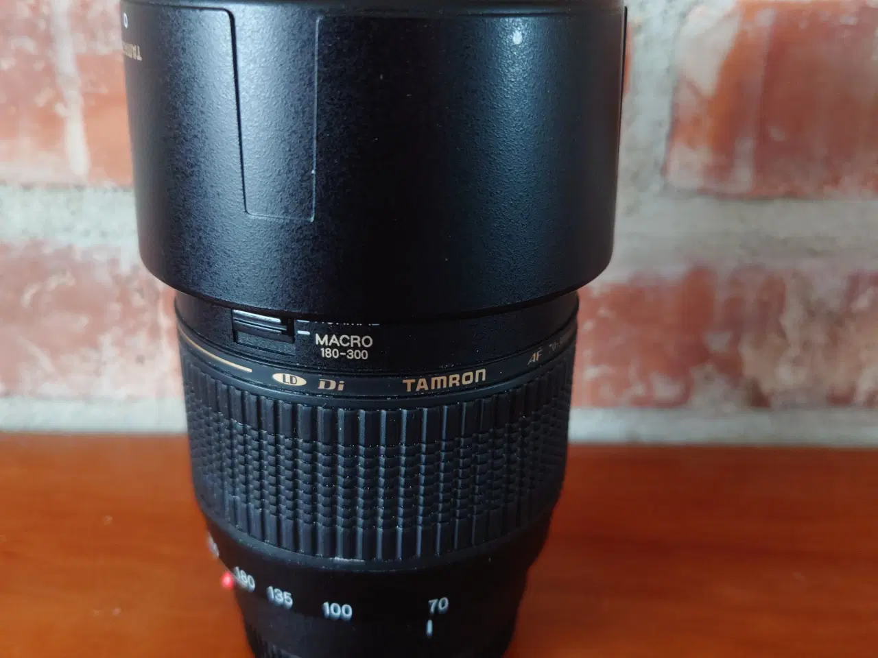 Billede 1 - 70-300mm F4-5.6 Di LD Macro 1:2 til Sony A-mount