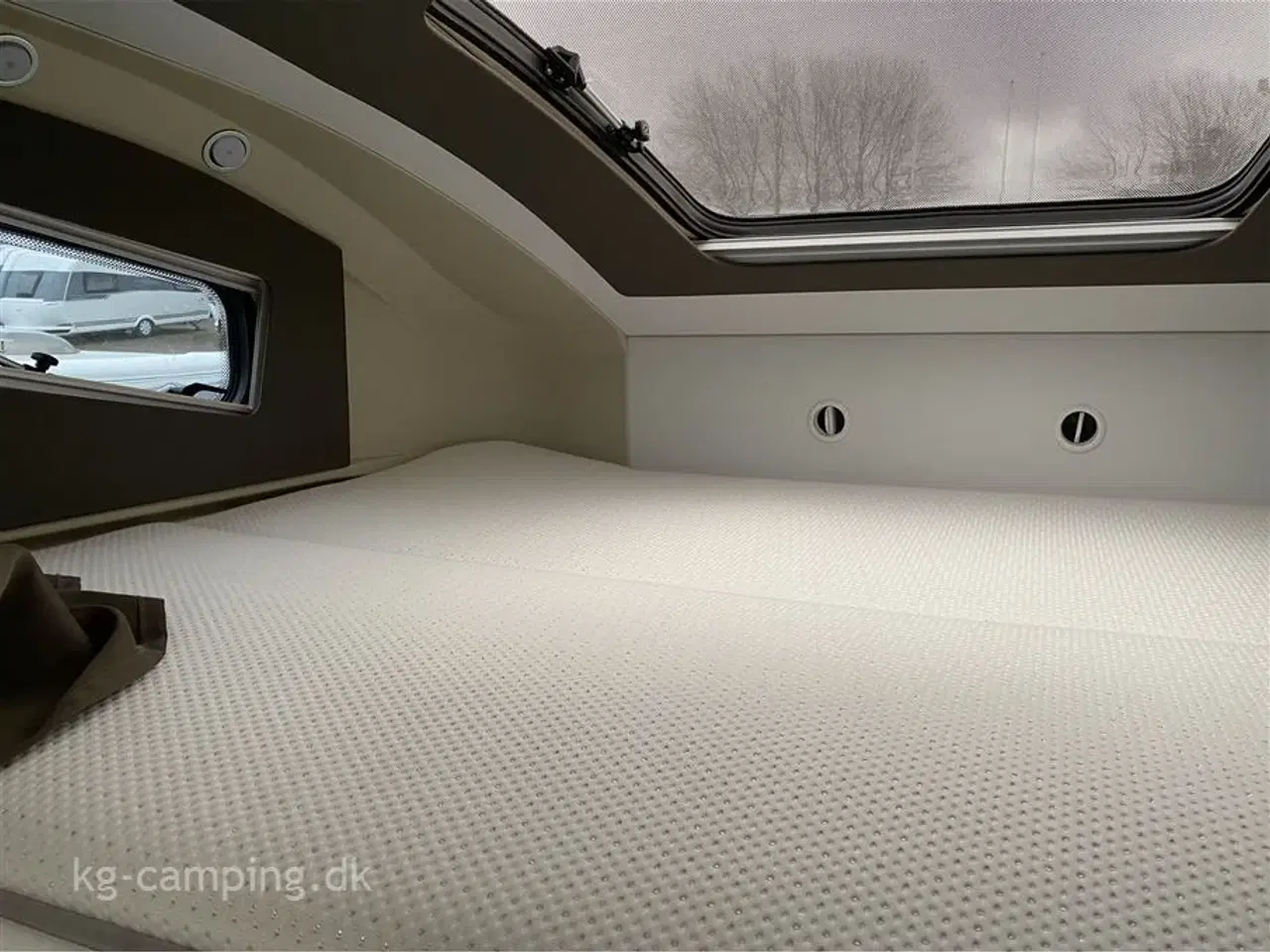 Billede 12 - 2022 - Adria Coral XL Plus A670 SL   Adria Coral PLUS 670 SL XL med Alkove - automatgear.