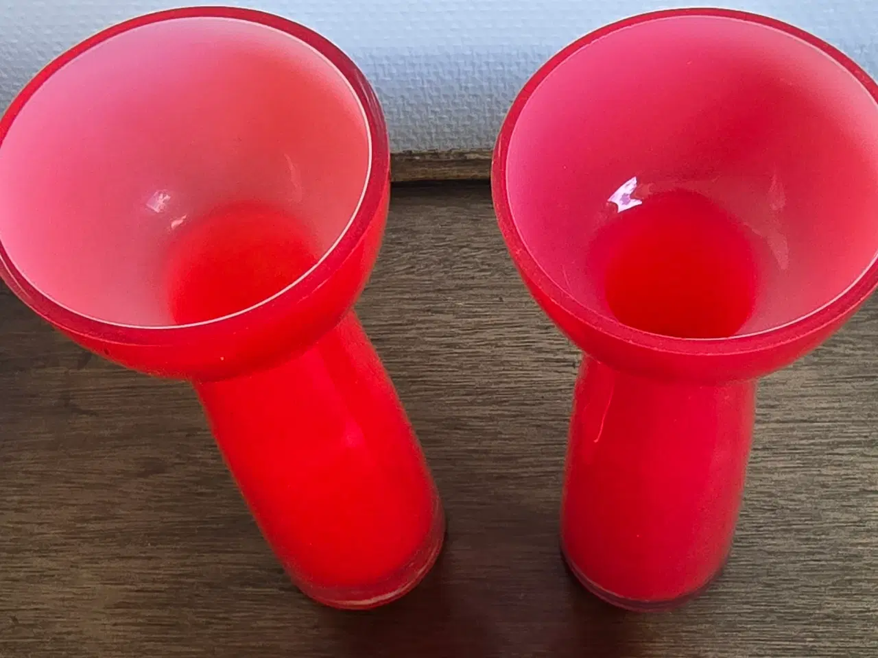 Billede 2 - Røde glasvaser x 2