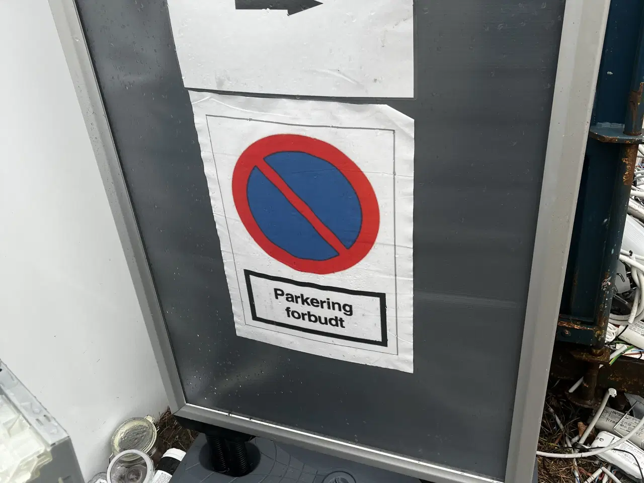 Billede 1 - Gade sælger  pr stk 300. 