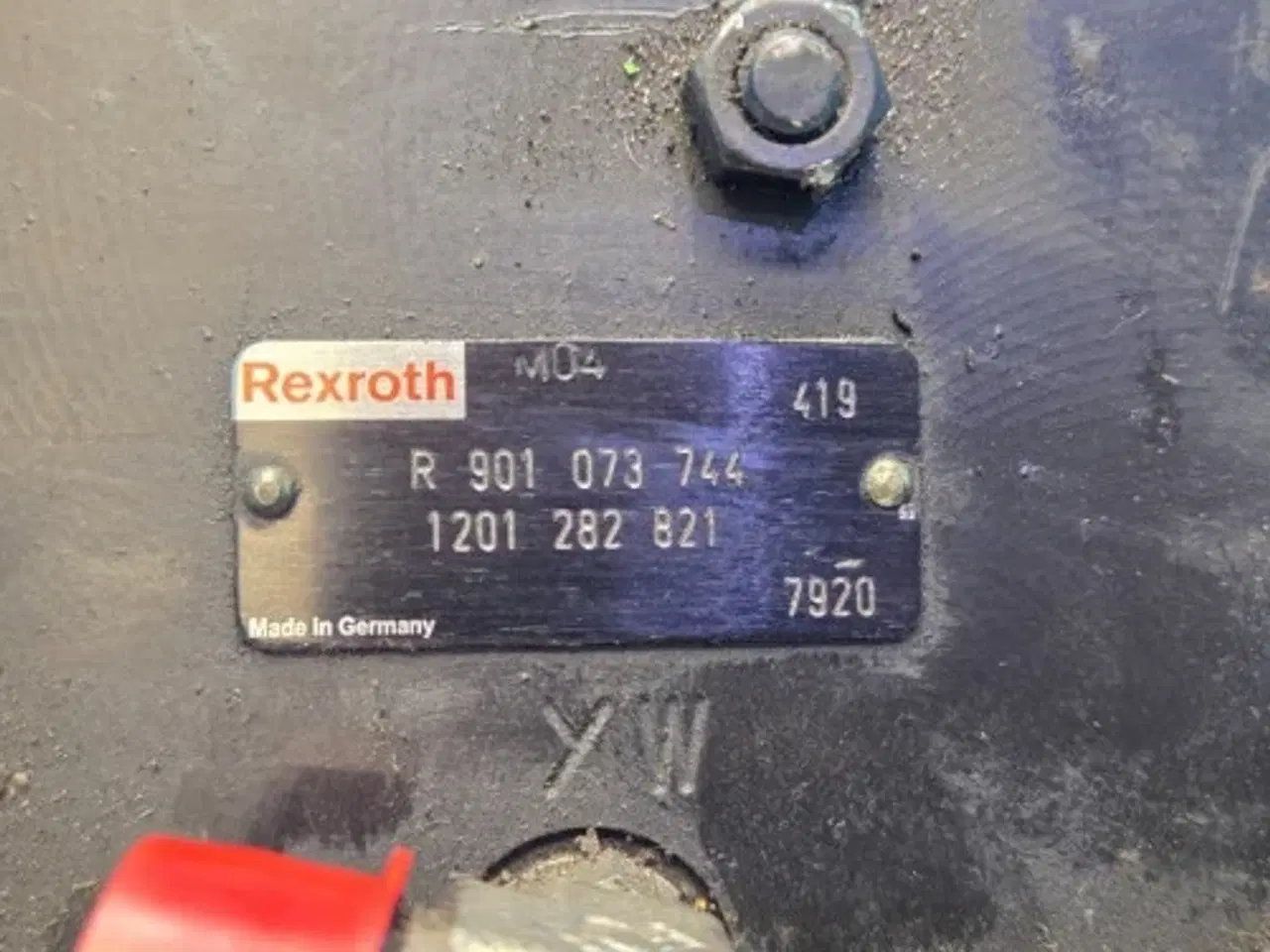 Billede 12 - Case 9120     Ventil   87313989