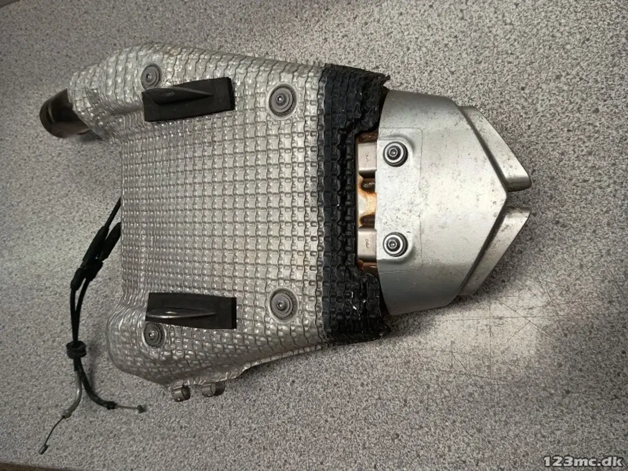 Billede 1 - Udstødning, Kawasaki ZX6R,  + Nummerpladeholder.