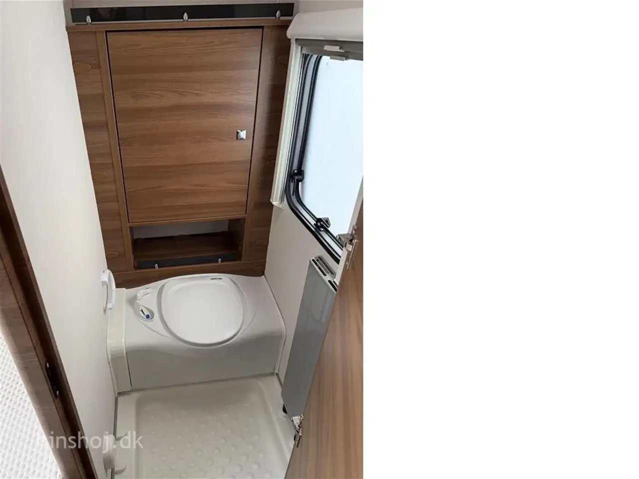 Billede 6 - 2017 - Dethleffs Nomad Snow 590 RF   Dejlig vogn med rundsidegruppe og fransk dobbeltseng fra Hinshøj Caravan A/S