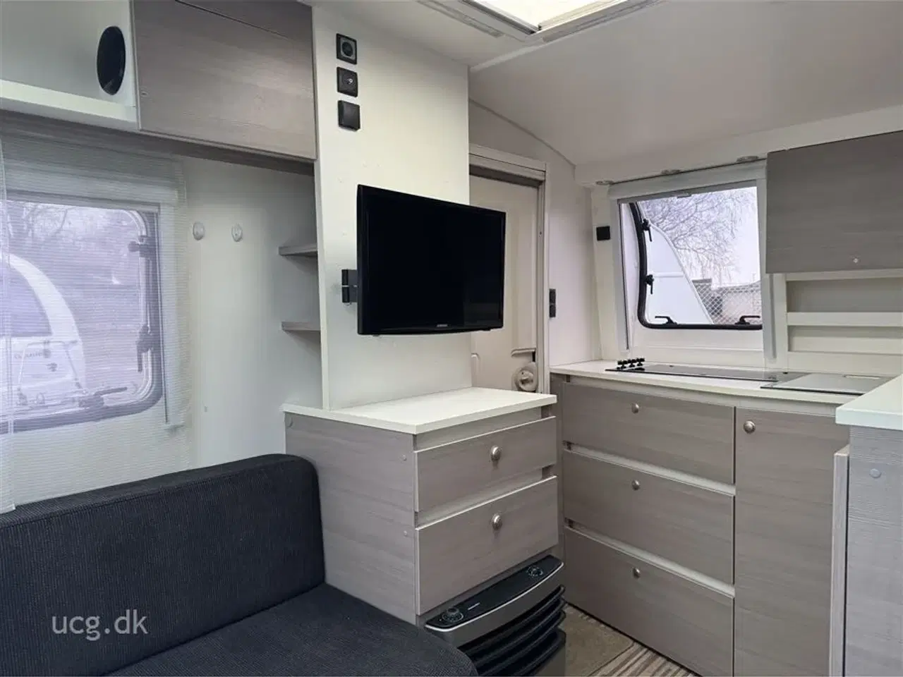 Billede 5 - 2014 - Adria Action 361 LH   Prisen er inkl. klargøring, gastest, fugttest, syn og nummerplade. SÆLGES FOR KUNDE