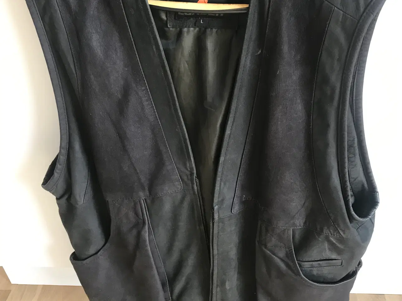 Billede 1 - Jagtvest i skind str.m/l