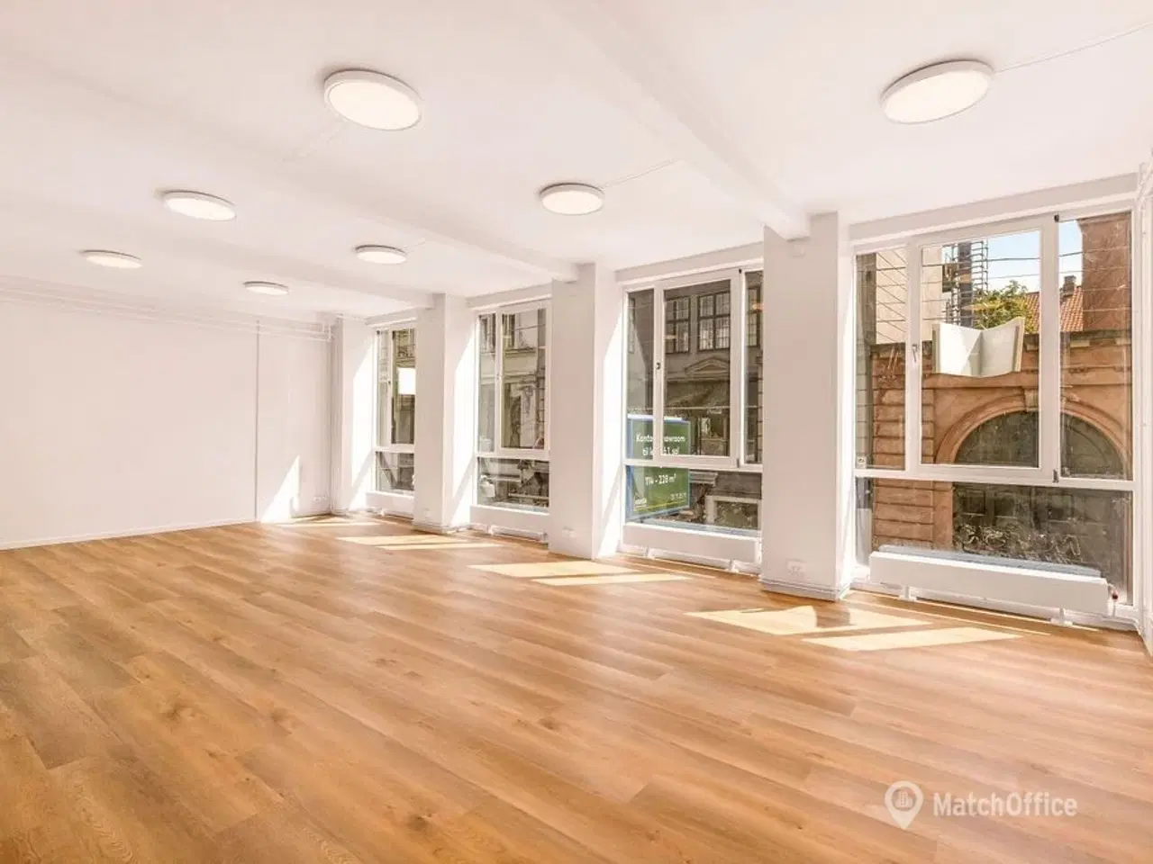 Billede 2 - INGEN BINDING - Lyst og indbydende kontorlejemål på Strøget på 114 m²