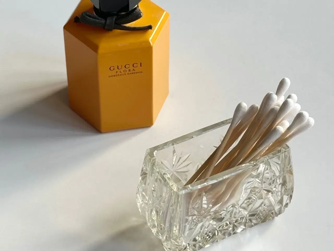 Billede 1 - Lille bæger, slebet glas