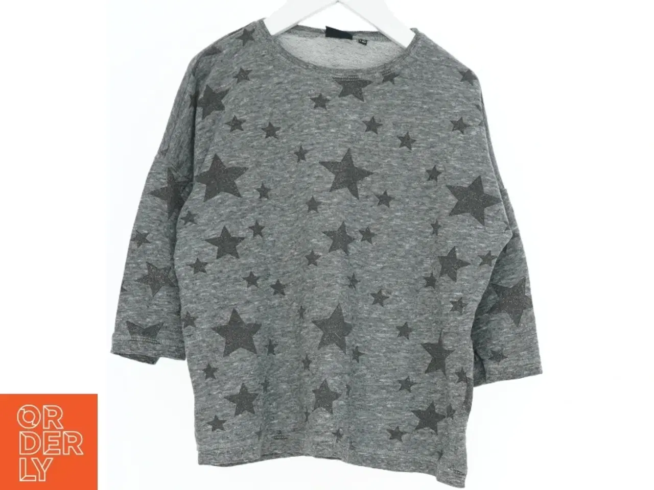 Billede 1 - Grå sweatshirt med stjernemønster fra Sofie Schnoor (str. 140)