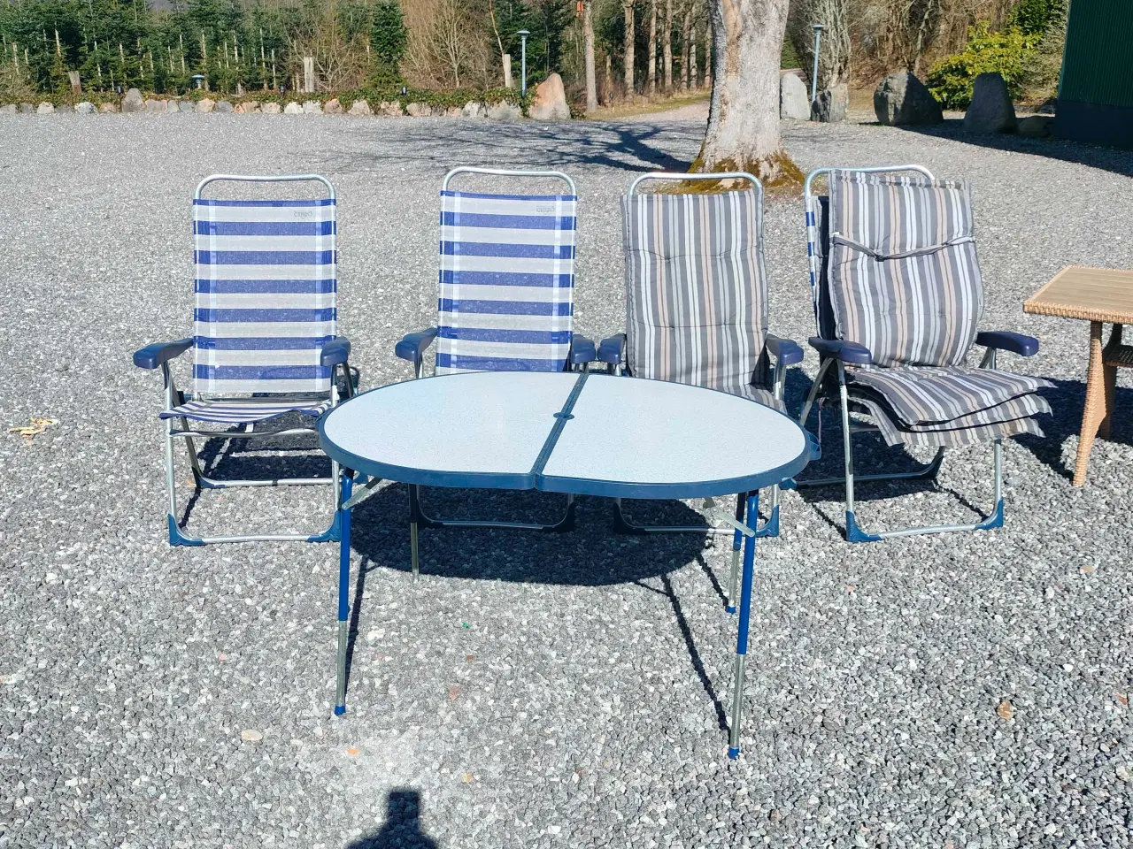 Billede 1 - Crespo positionstole og bord