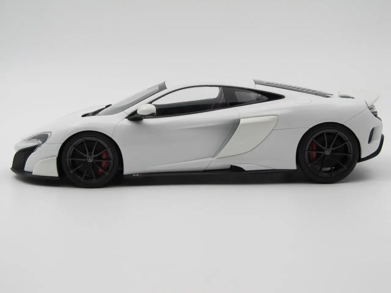 Billede 4 - 2015 McLaren 675LT fra Kyosho - 1:18