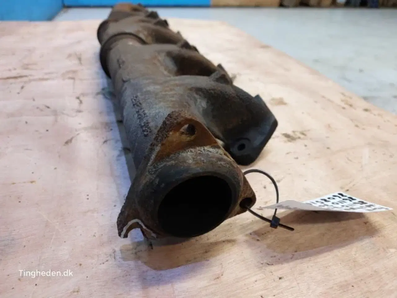 Billede 7 - Ford 2715E Udstødningsmanifold 86110705