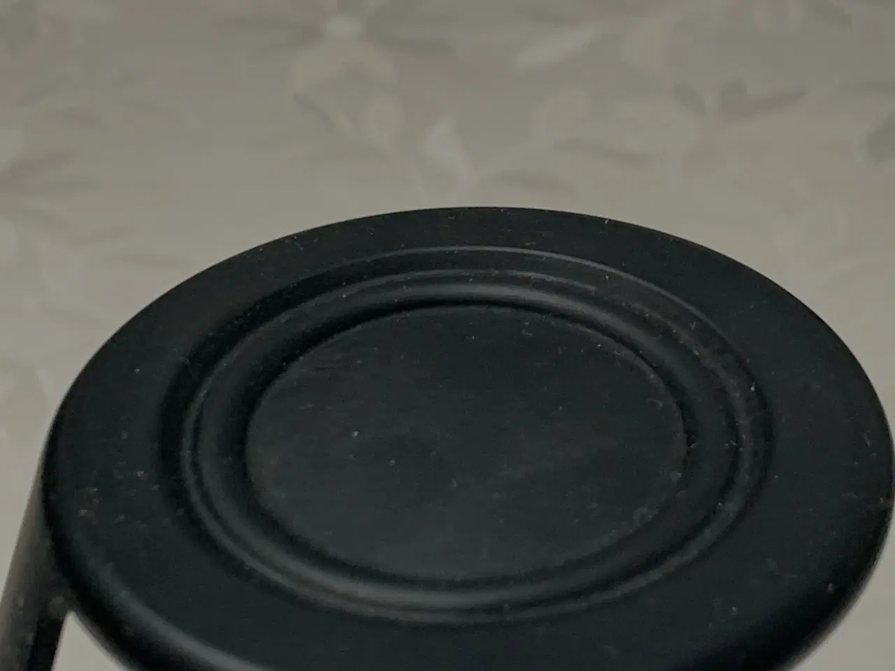 Billede 4 - IKEA glas karaffel med sort låg