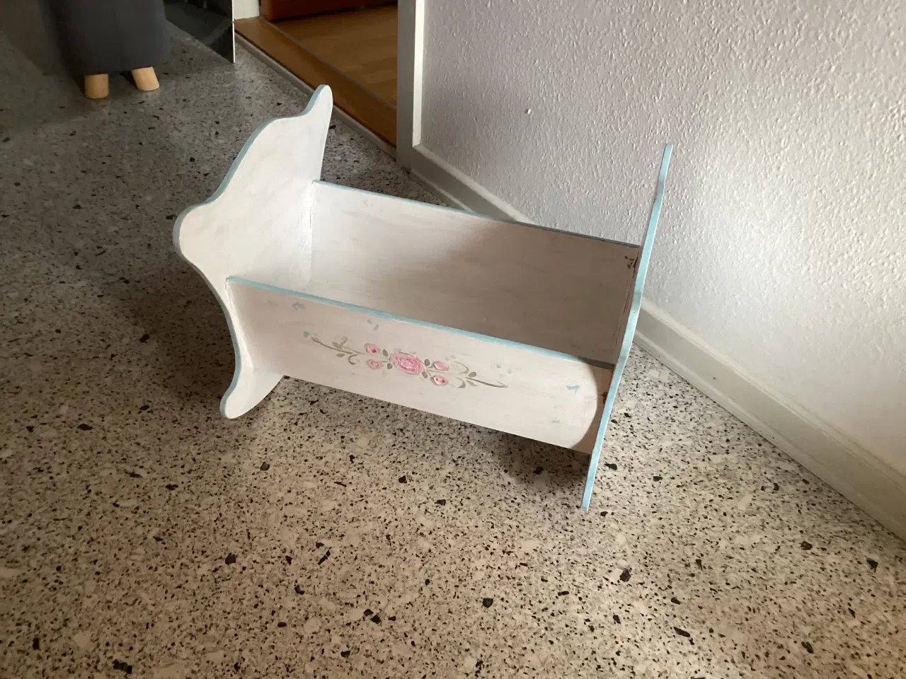 Billede 3 - Dukkevugge