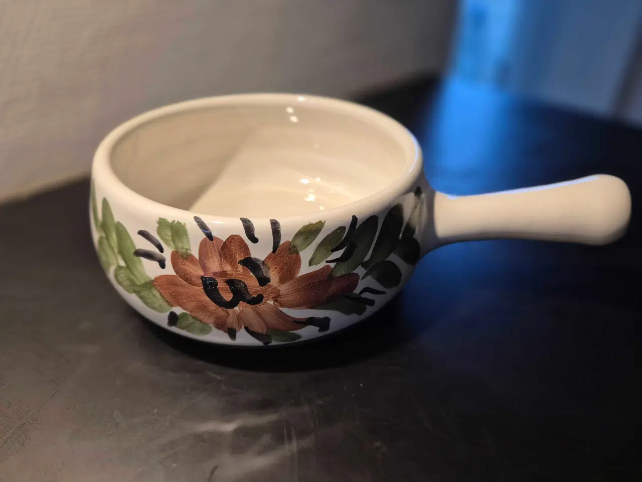 Billede 1 - Skål med håndtag 