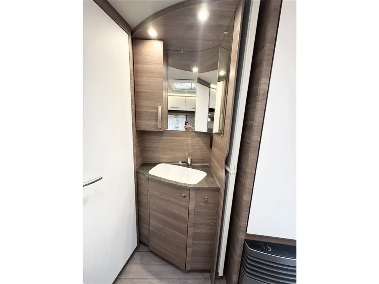 Billede 12 - 2020 - Knaus Sport 450 FU - Silver Selection   Franskseng-Gulvtemp.-Mover-Telt