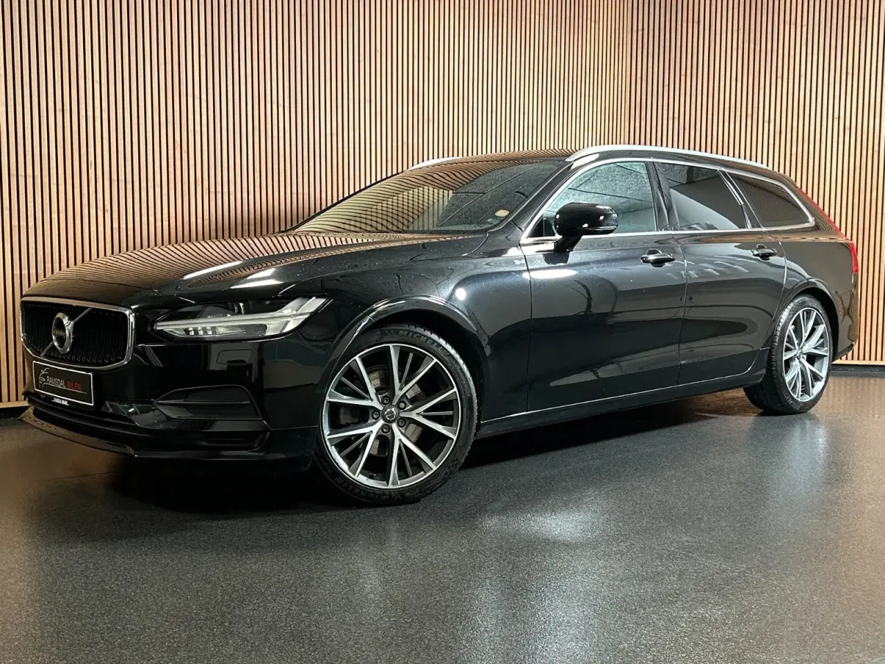 Billede 1 - Volvo V90 2,0 D5 235 Momentum aut. AWD