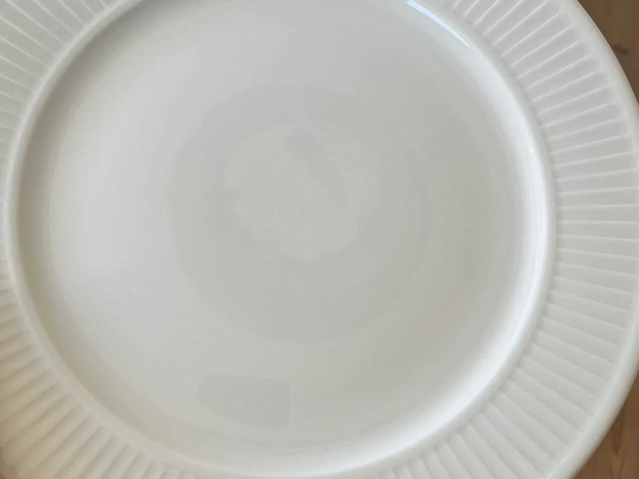 Billede 3 - 14 Pillivuyt plissé middagstallerkner 28 cm