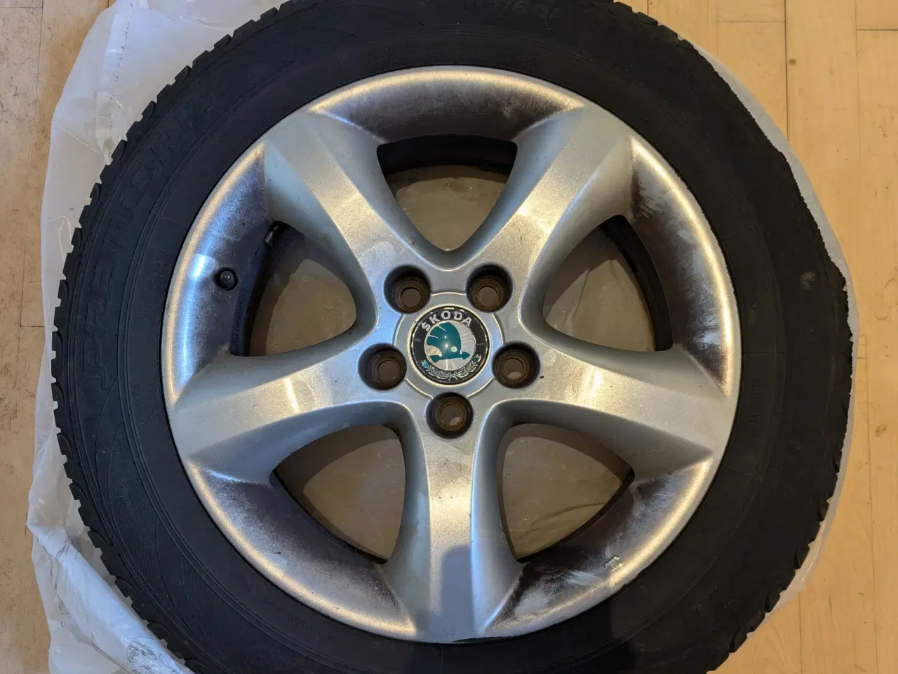 Billede 2 - Originale Skoda Fælge med dæk