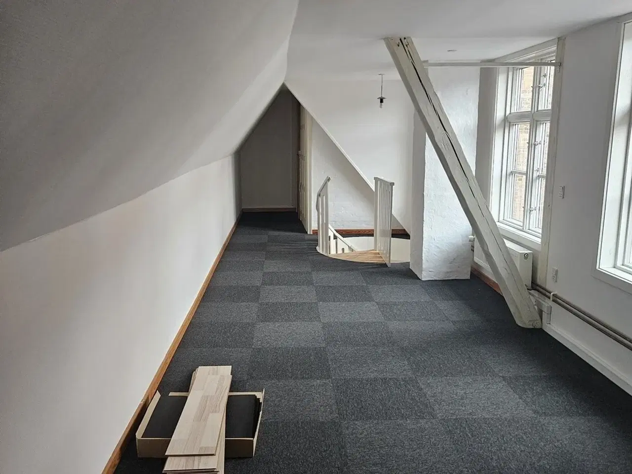 Billede 10 - Nyrenoveret og centralt beliggende lokale til butik/kontor/showroom/evt. take-away mv.