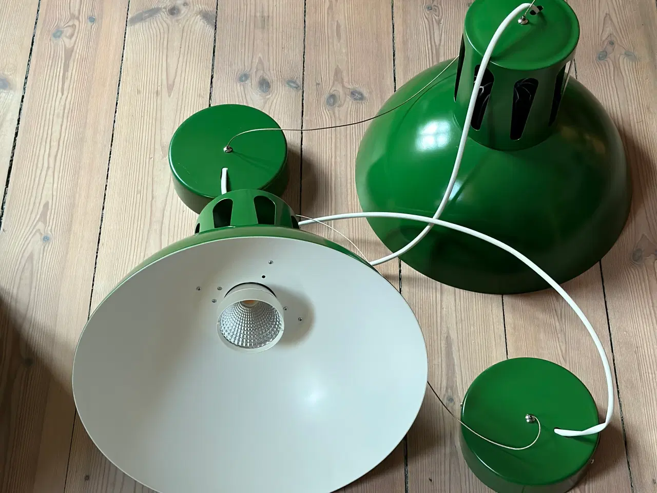Billede 3 - To mørkegrønne LED retro pendler