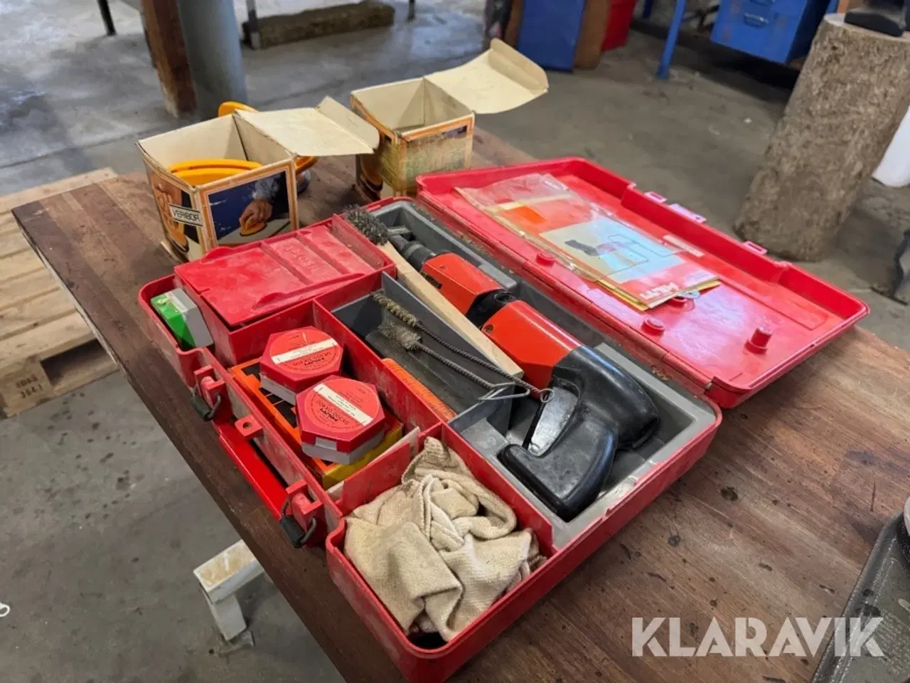 Billede 5 - Krudtdrevet sømpistol HILTO DX 400 B og folie ruller