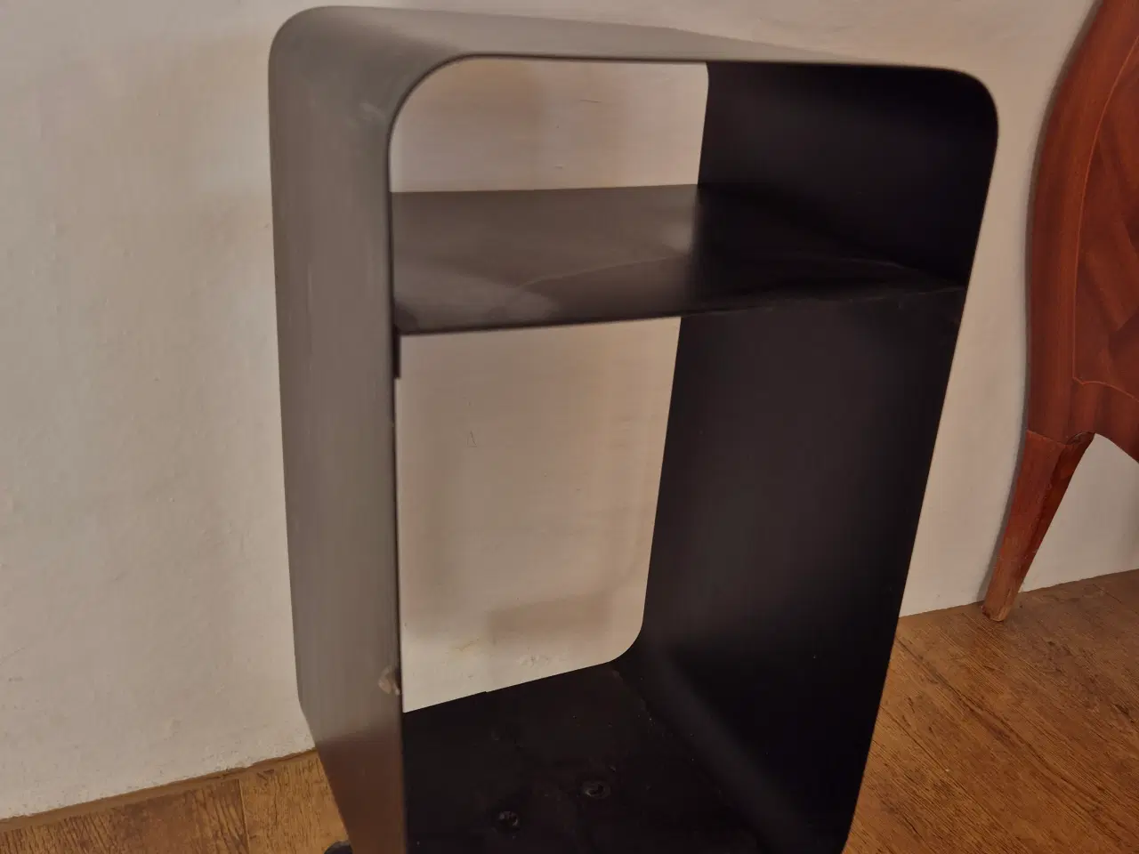 Billede 2 - Brændestativ sort metal