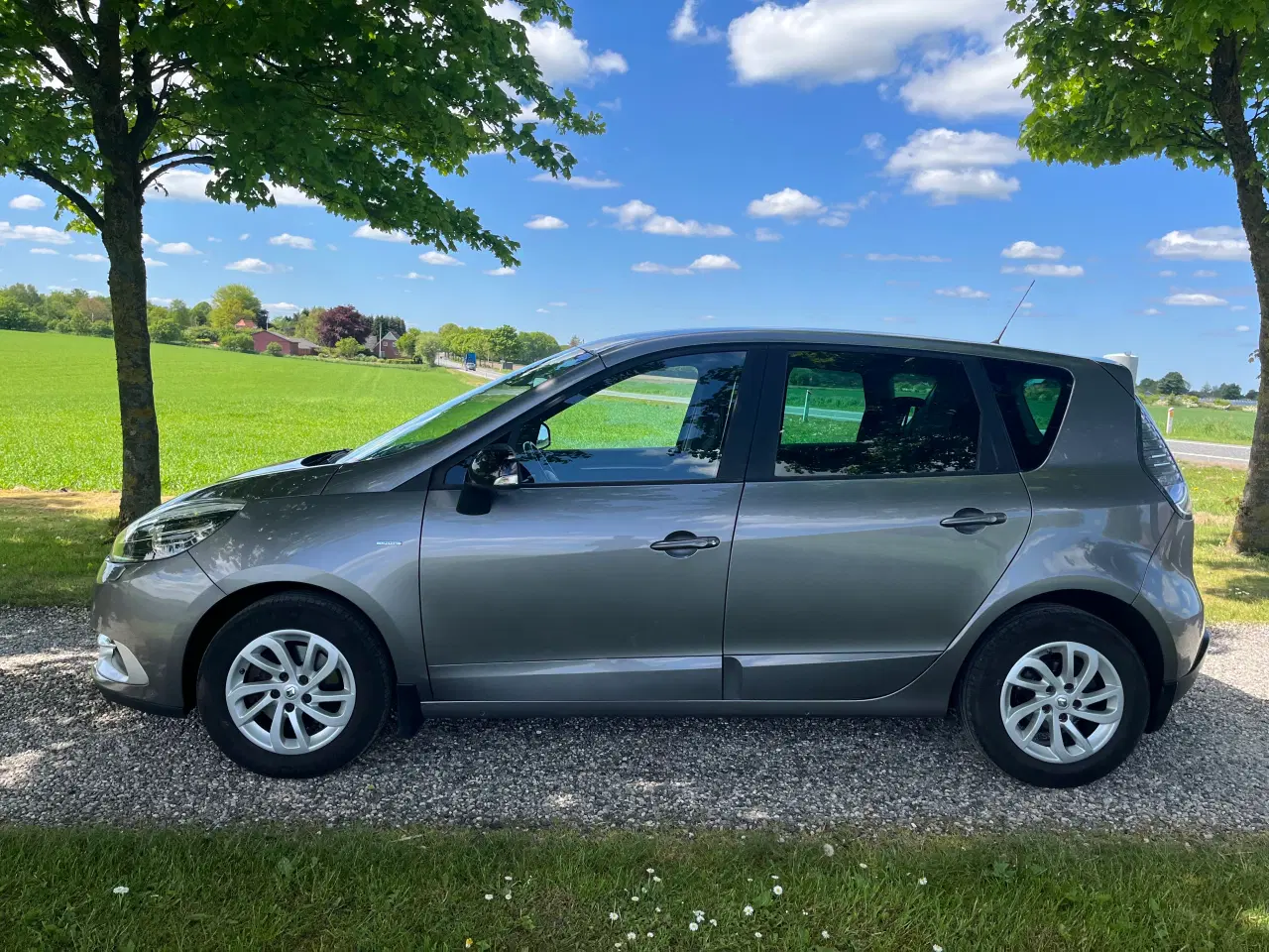 Billede 5 - Super flot nysynet Renault Scenic 1.5 dci fra 2015