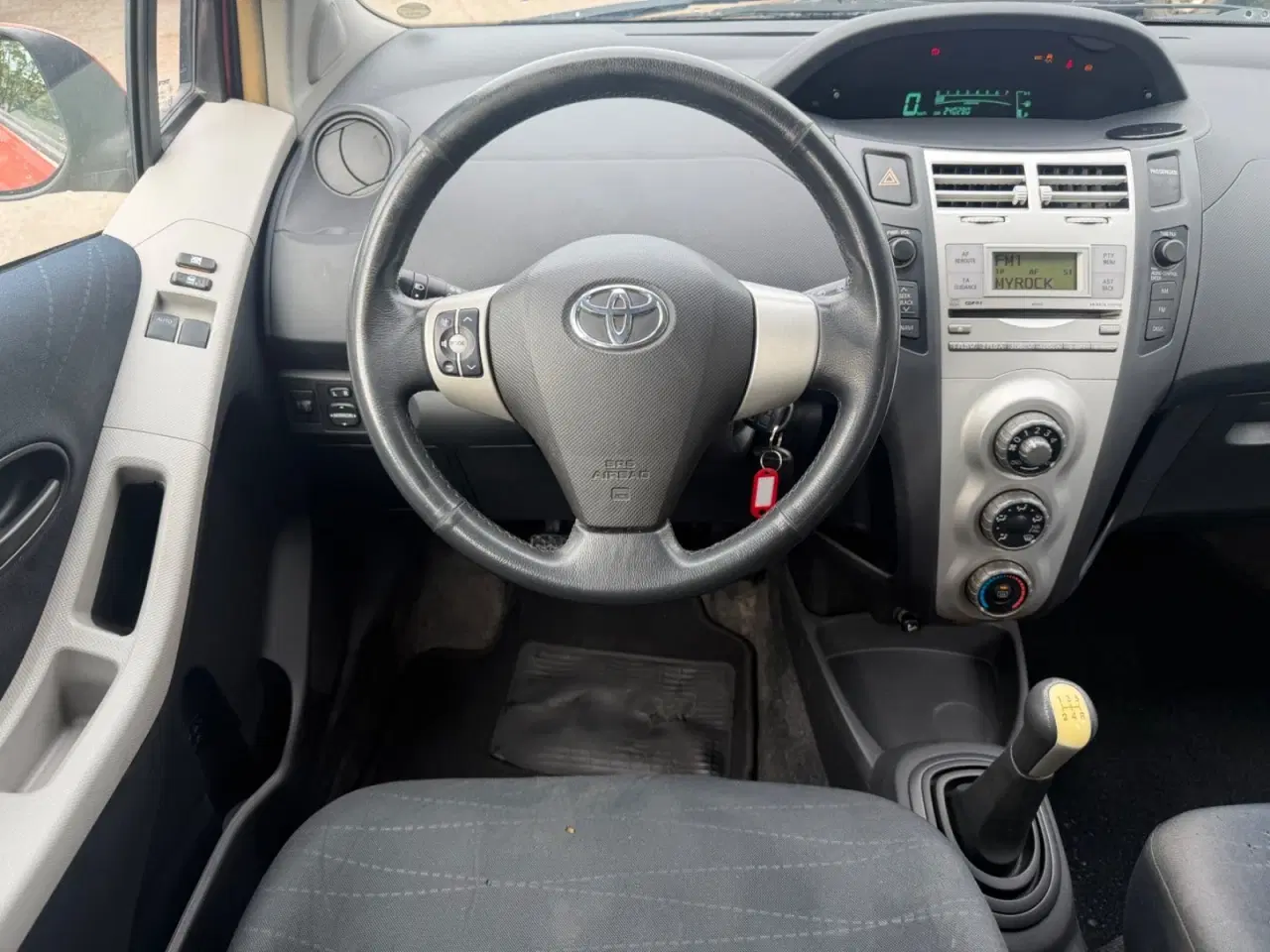 Billede 9 - Toyota Yaris 1,3 Luna