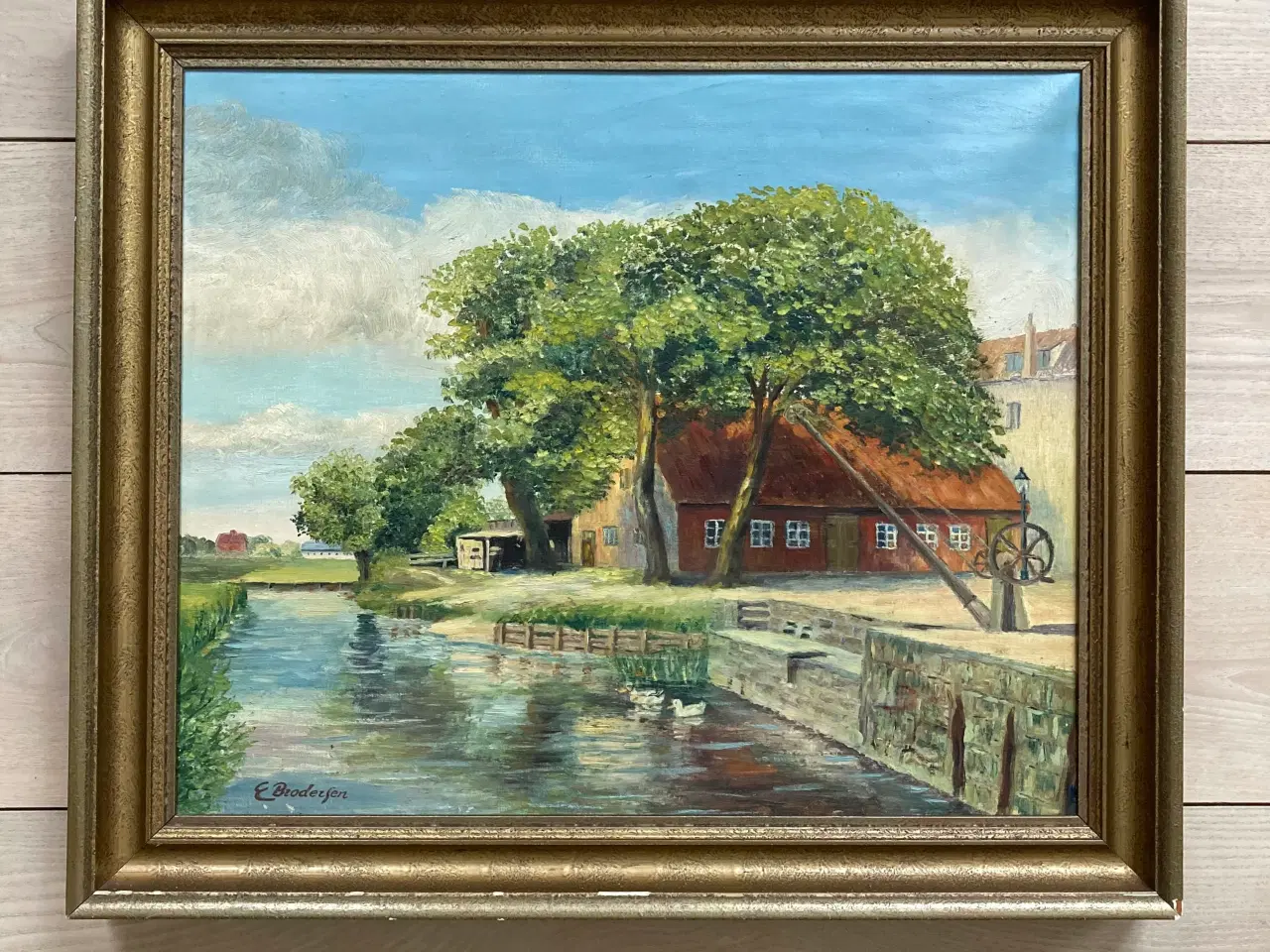 Billede 1 - E. Brodersen maleri landskab med hus og å i ramme