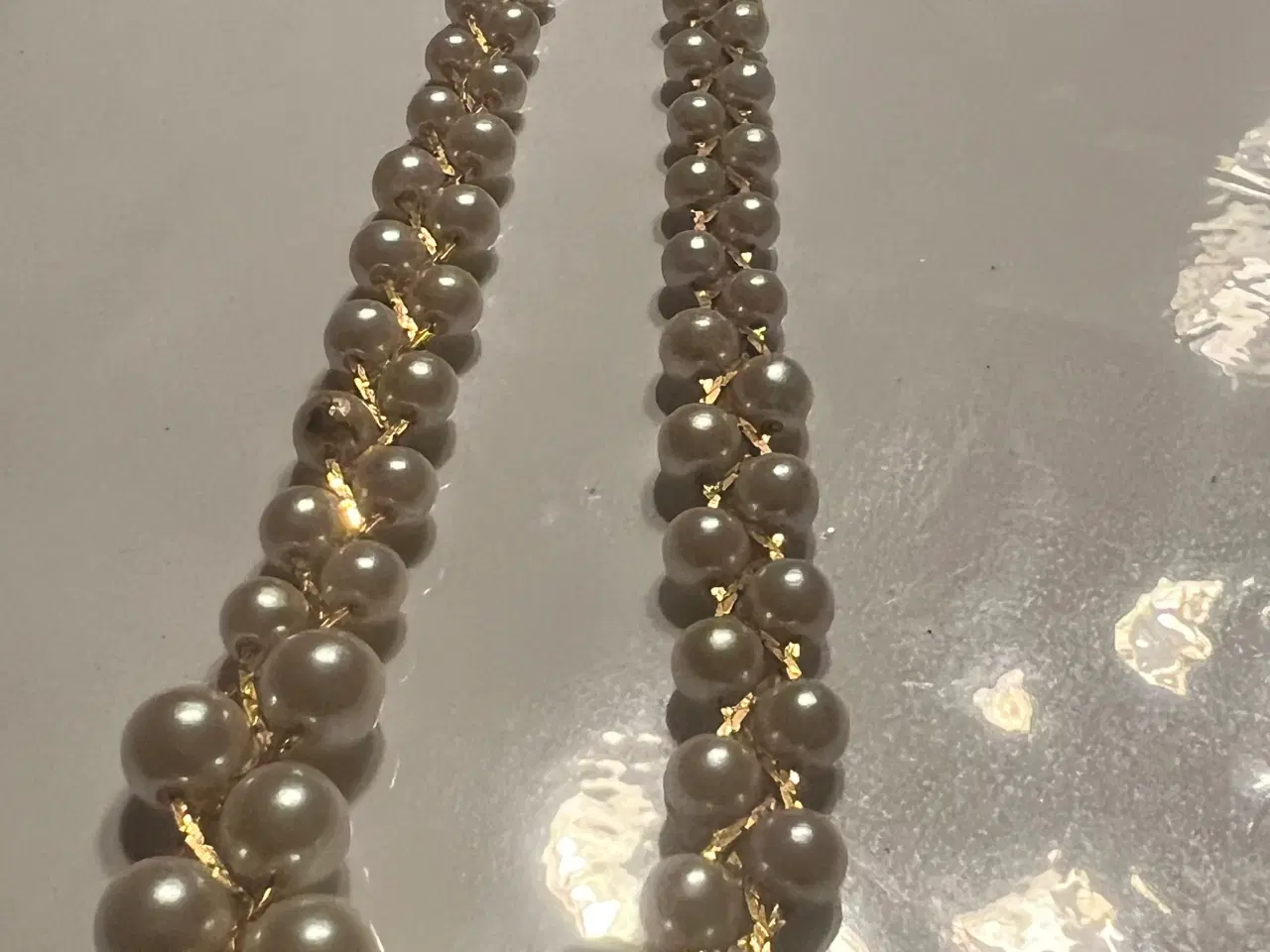 Billede 2 - Guld halskæde med ægte perler
