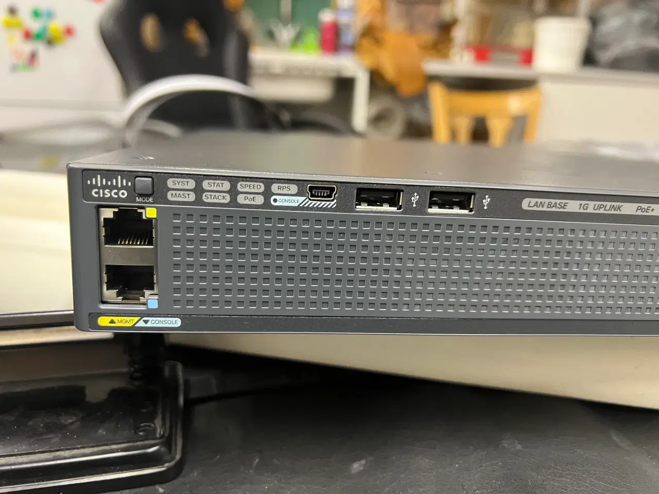 Billede 2 - Cisco 24 port switch Poe+  ny!!
