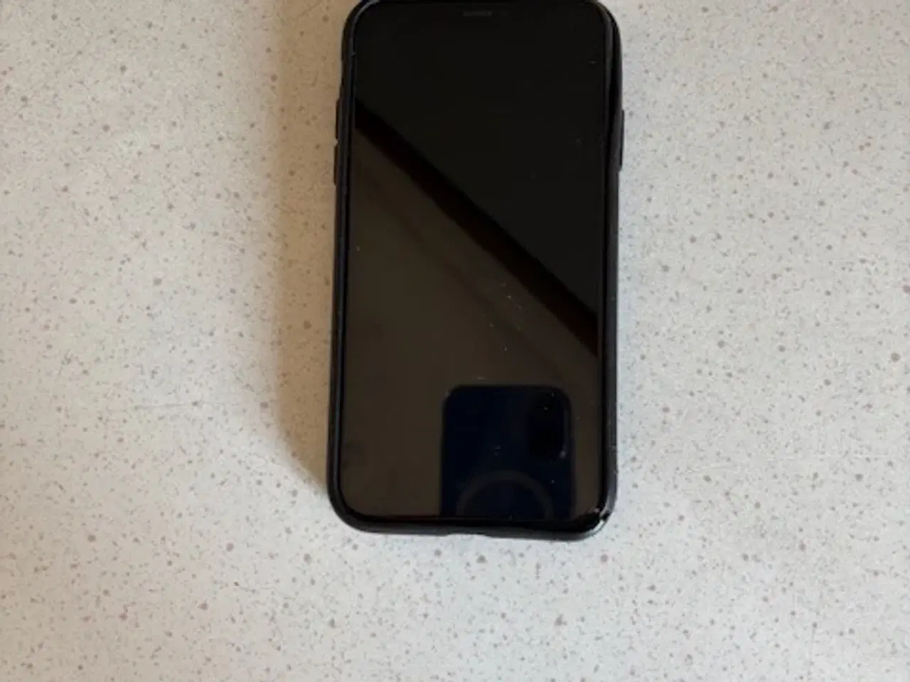 Billede 1 - Iphone 11 sort 64 gb