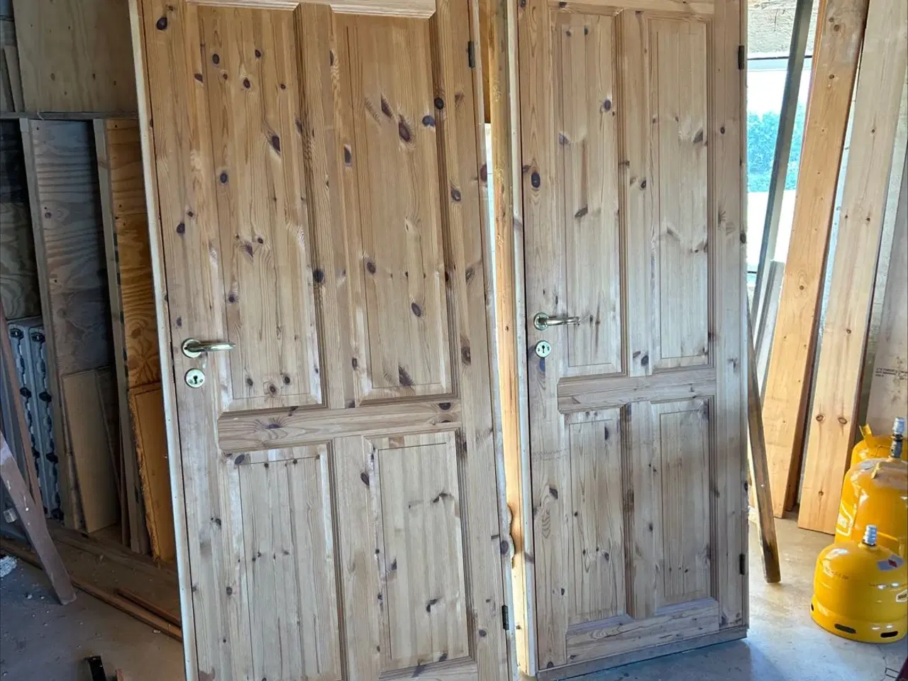 Billede 1 - 2 stk. Fyldningsdøre i fyr