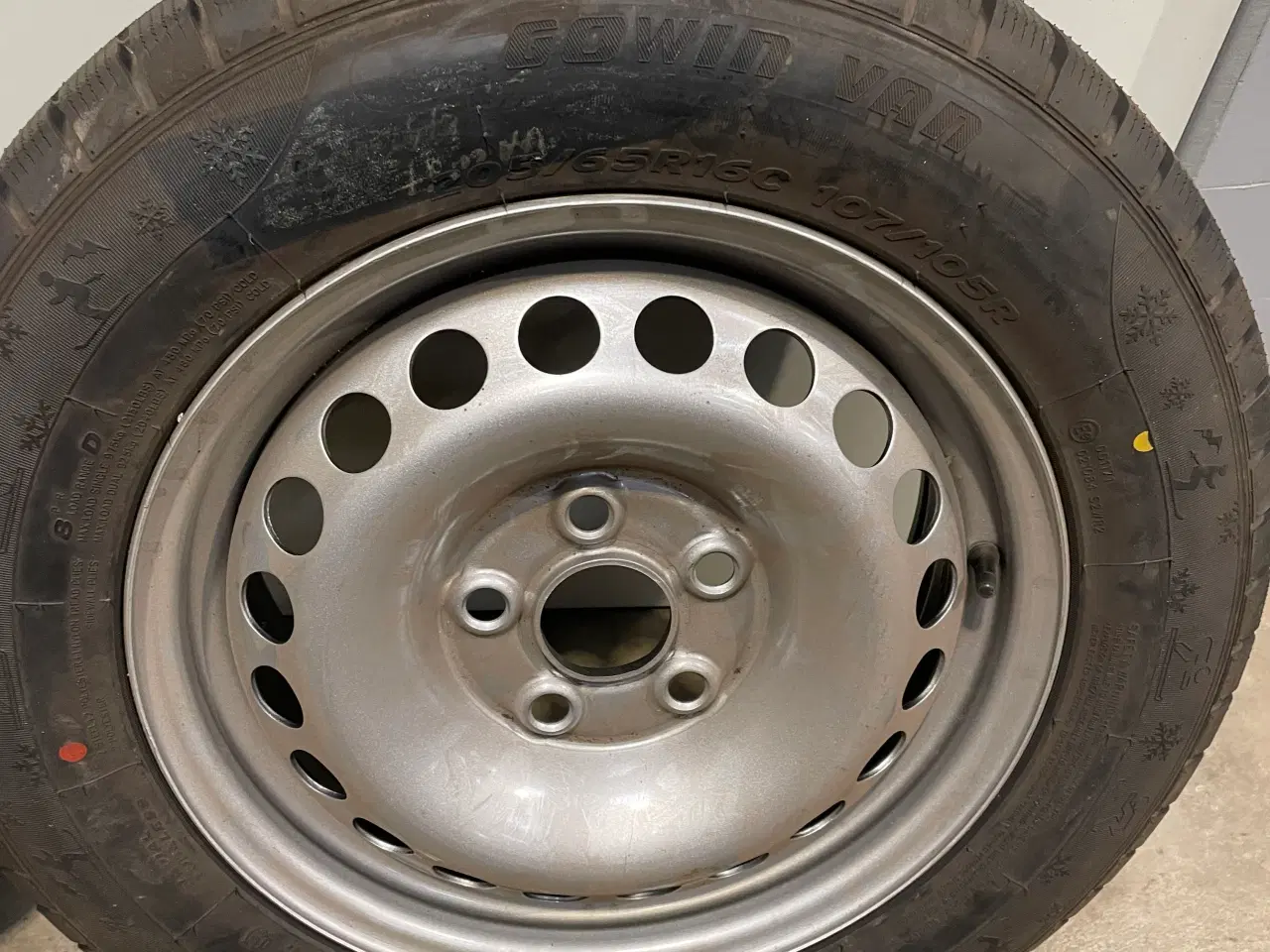Billede 2 - Komplet 5x120 vinterdæk