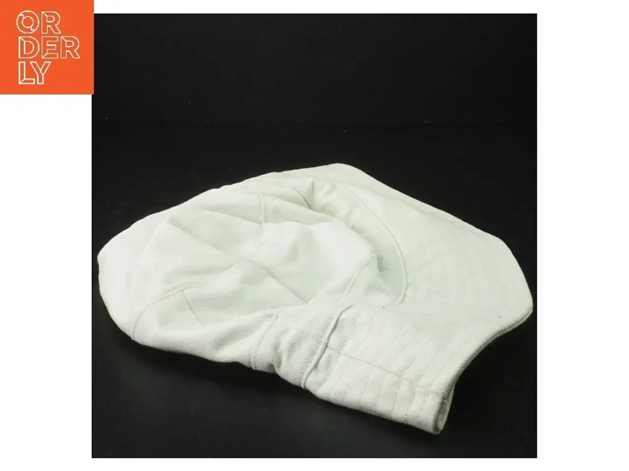 Billede 4 - Lilo & Stitch bøllehat (str. 25 og 18 cm i diameter)