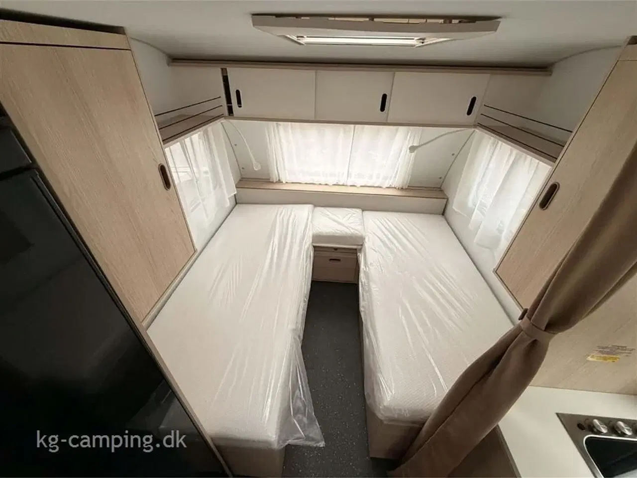 Billede 3 - 2026 - Adria Aviva 492 LU Enkeltsenge med udtræk samt endesiddegruppe. NU på Lager!